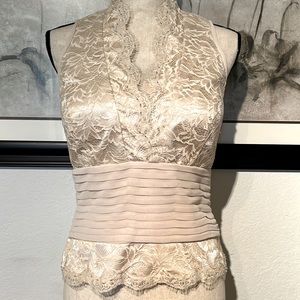 Elegant lace top by Caviar size 8 but fits like a size 6